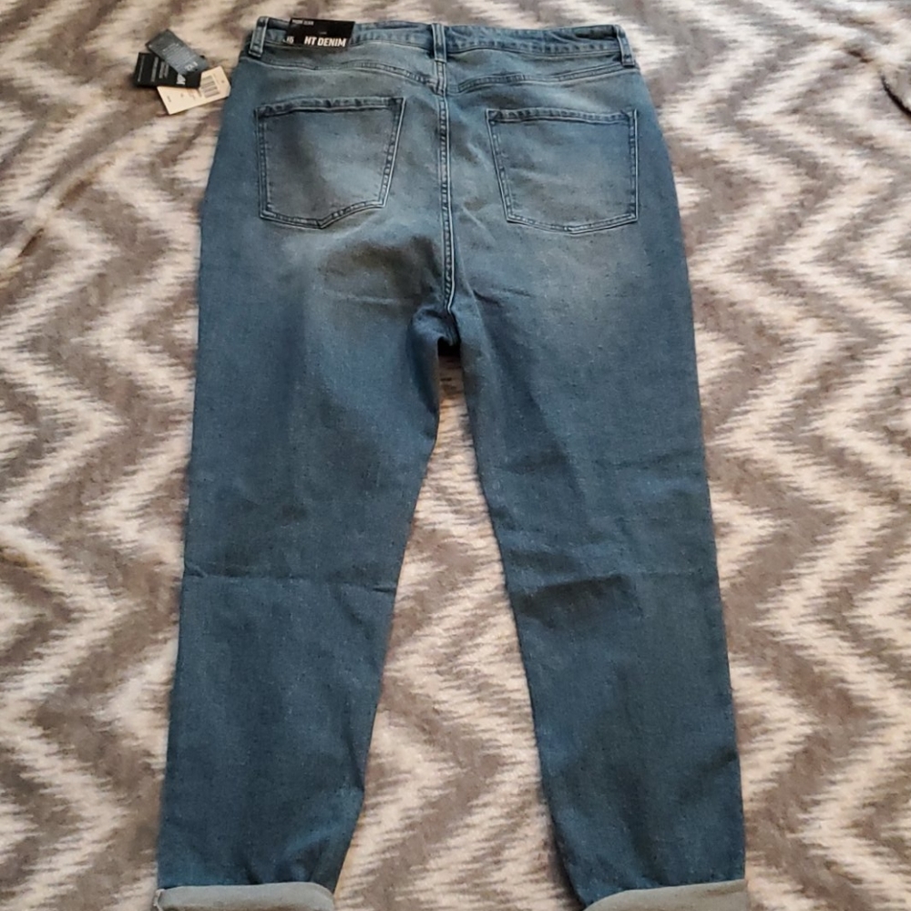 HT Mom Jean - Picture 3 of 3